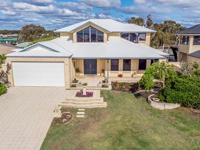 35 Leveque Loop, San Remo WA 6210