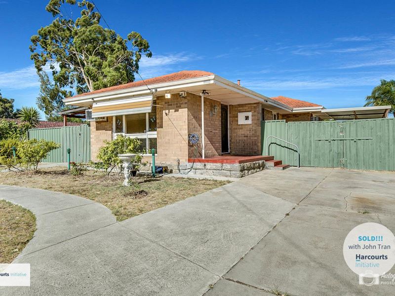 6 Leigh Place, Girrawheen WA 6064