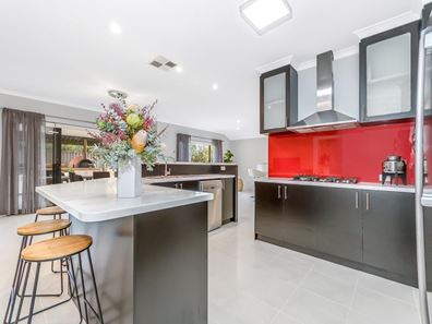 13 Bluestone Loop, Piara Waters WA 6112