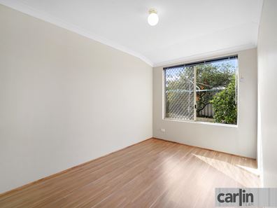 18 Lydiard Retreat, Canning Vale WA 6155