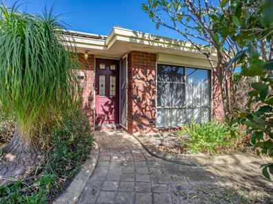 8 Tummell Court, Seville Grove WA 6112