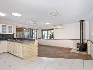 8 Tummell Court, Seville Grove WA 6112
