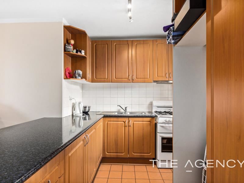25/3 Russell Avenue, North Perth