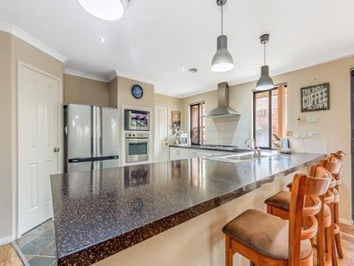 36 Chesapeake Parade, Port Kennedy WA 6172