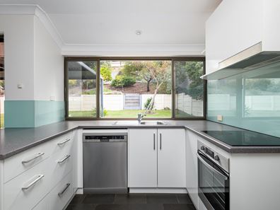 18 Madana Place, Craigie WA 6025