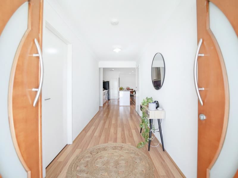 44 Laylock Avenue, Aveley