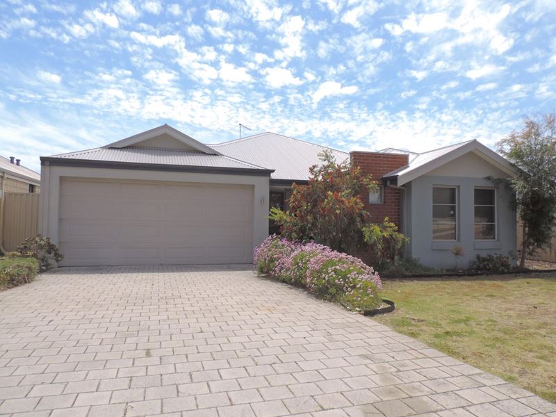 69 COTTESLOE CRESCENT, Secret Harbour