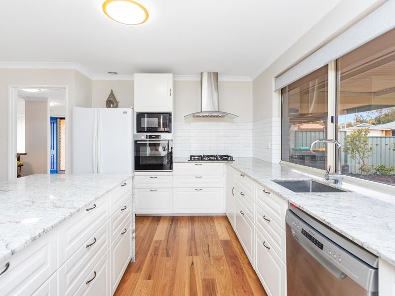 1 AIRDRIE CORNER, Kinross