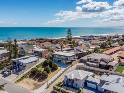 16B Valley Road, Halls Head WA 6210