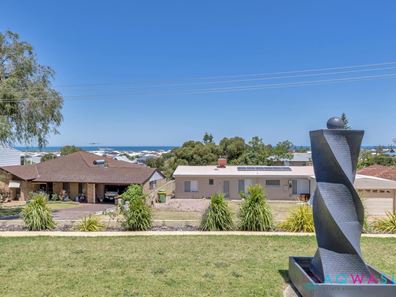 6 Guarnard Road, Golden Bay WA 6174