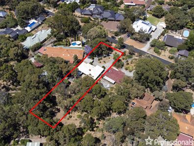 32 Valley Road, Kalamunda WA 6076