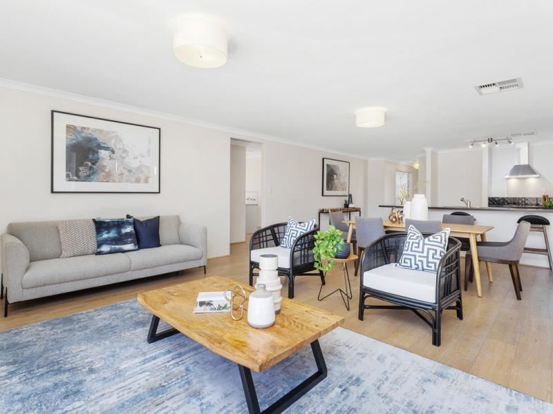 51 Lauderdale Ramble, Carramar