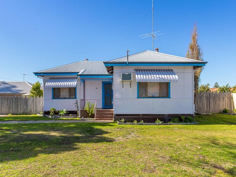 19 Mitchell Crescent, Carey Park