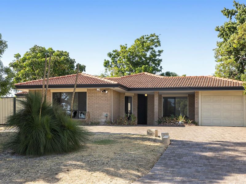 92 Leach Highway, Melville