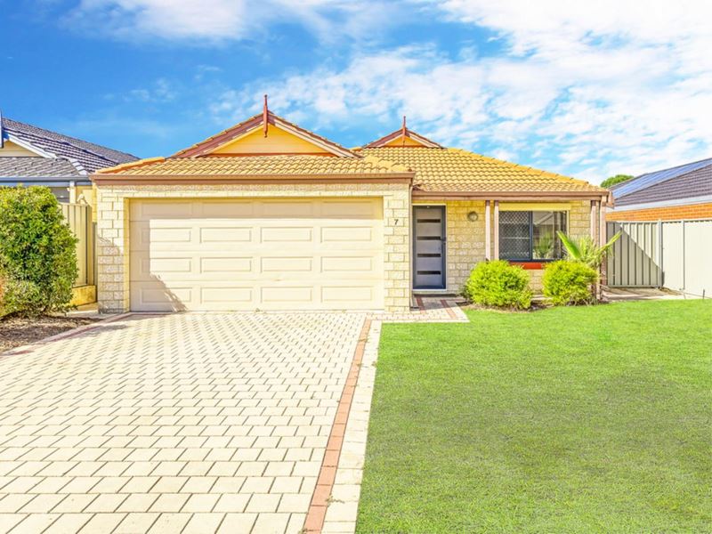 7 Retchford Way, Queens Park WA 6107