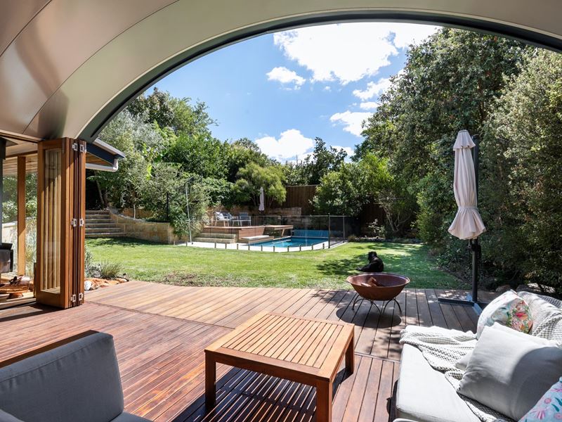 12 Fortview Road, Mount Claremont