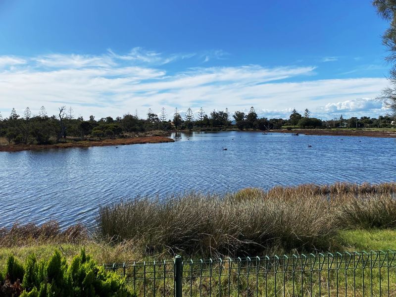 35 Pickworth Retreat, Pelican Point