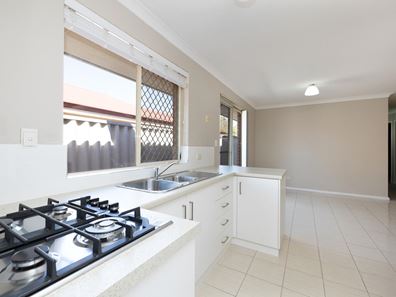 8 Milford Way, Nollamara WA 6061