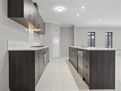 8 Houdan Street, Southern River WA 6110
