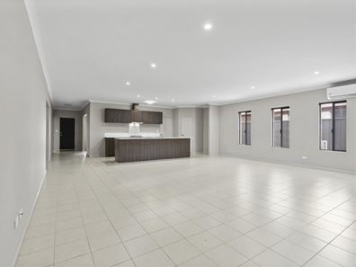 8 Houdan Street, Southern River WA 6110