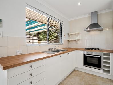 14 Logan Court, Seville Grove WA 6112
