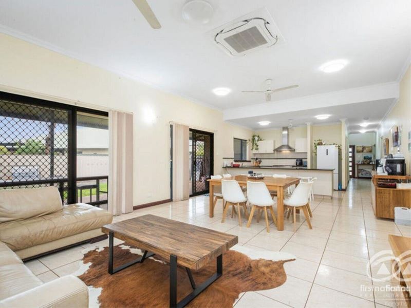 10 Petrel Corner, Nickol
