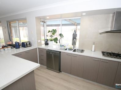 27 Majestic Close, Port Kennedy WA 6172