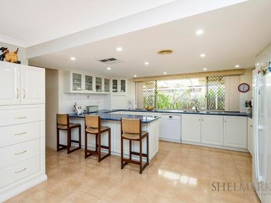 33 Charthouse Road, Safety Bay WA 6169