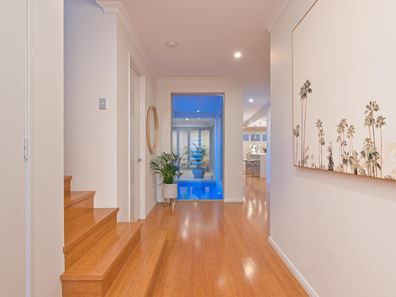 18 Wanstead Street, North Coogee WA 6163