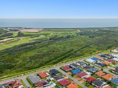 70 Bayside Boulevard, Port Kennedy WA 6172
