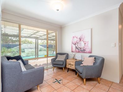 2 Sawley Court, Carine WA 6020