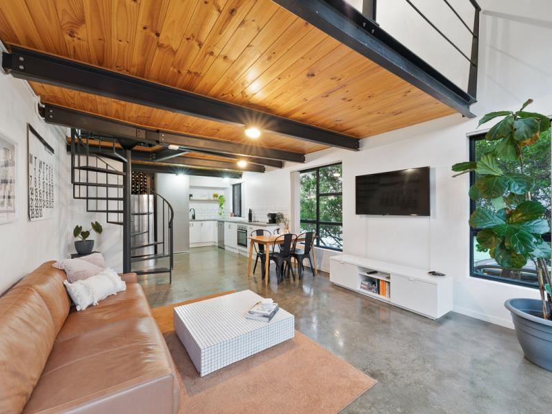 1/3 Greenway Street, Perth