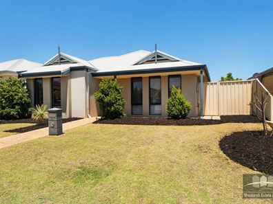 15 Lascelles Circus, Lakelands WA 6180