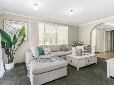 9 Bayley Close, Gosnells WA 6110