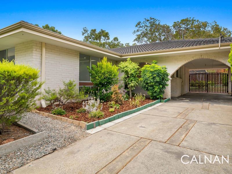 20 Nicholson Crescent, Lesmurdie