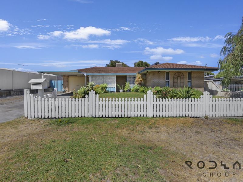 2 Mckenzie Rd, Shoalwater WA 6169