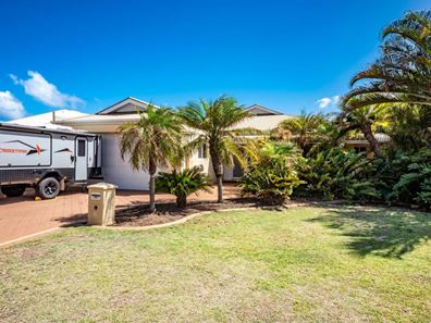 6 Conway Street, Beachlands WA 6530