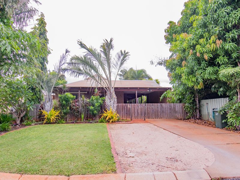 8a Hawkes Place, Cable Beach