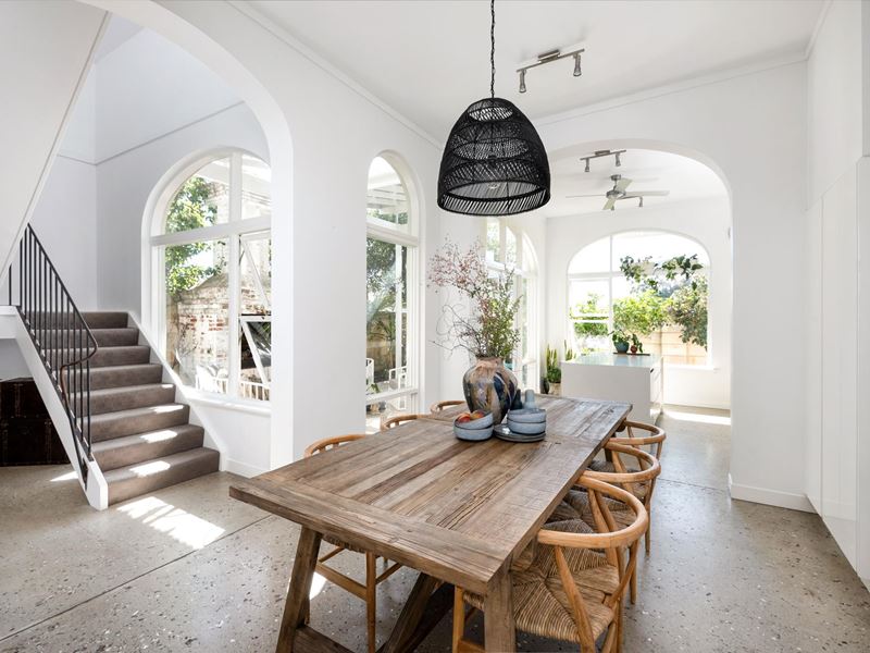 House 2/16 Mather Road, Beaconsfield