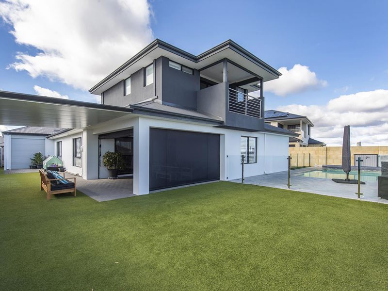 17 Holloways Ridge, Secret Harbour