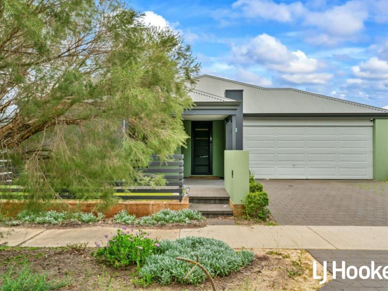 33 Strathclyde Circuit, Champion Lakes