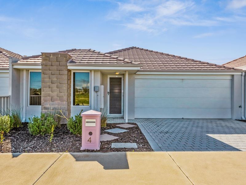 4 Mallina Crescent, Golden Bay WA 6174