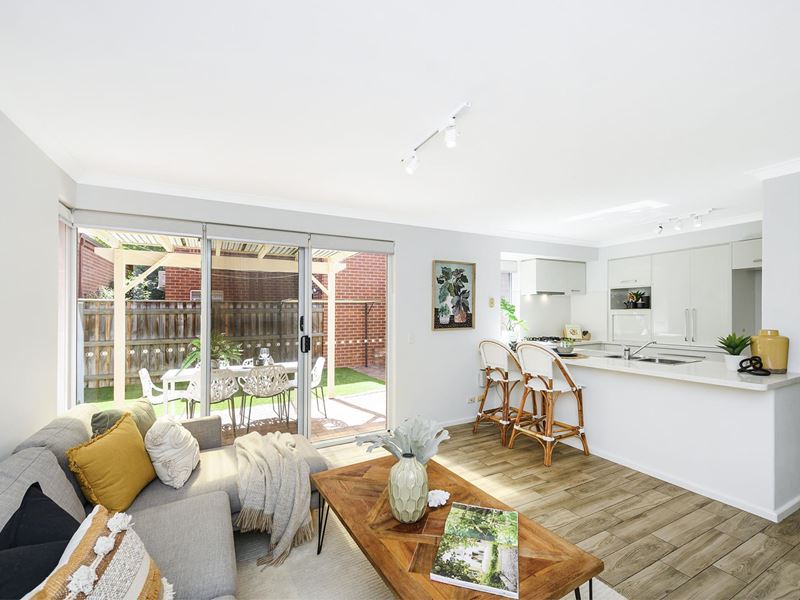 4/17 King Edward Street, South Perth
