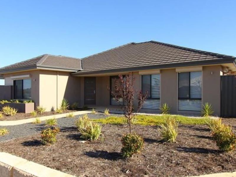 16 Monroe Cross, Aveley