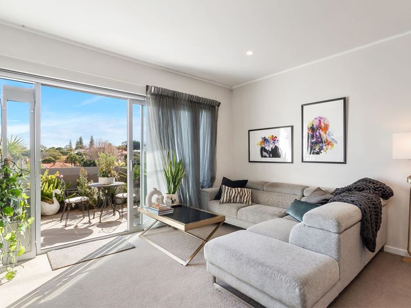 14/32 Whatley Crescent, Mount Lawley