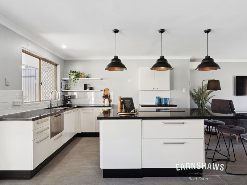 14 The Ridgeway, Swan View