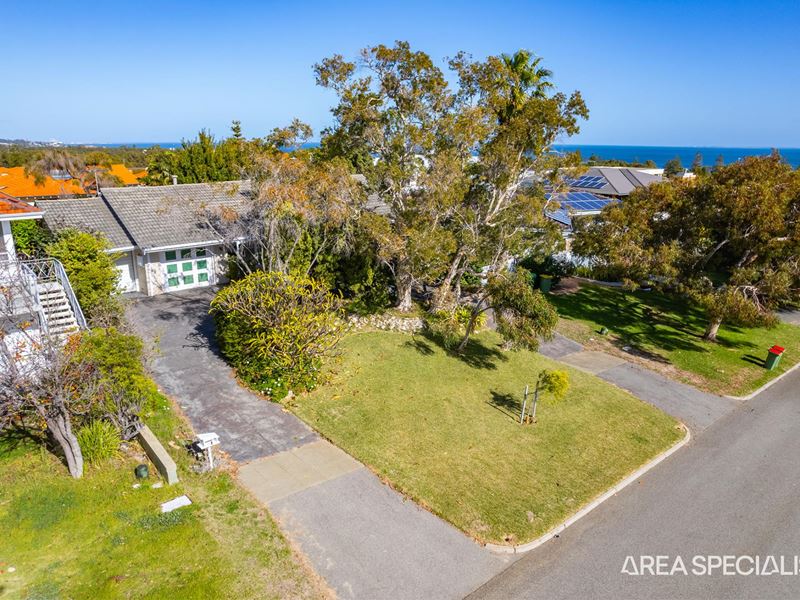 17 Larundel Road, City Beach WA 6015