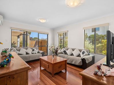 2/21 Bertram Street, Coodanup WA 6210