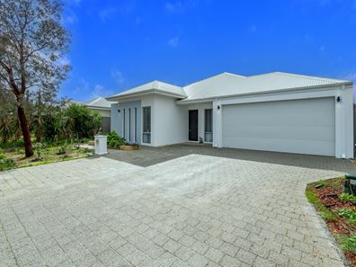 21 Nesbit Drive, Haynes WA 6112