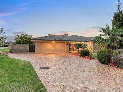 60 Gallipoli Drive, Greenmount WA 6056